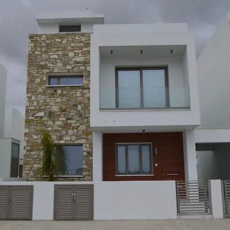 Palm Tree Villas * Livadhia